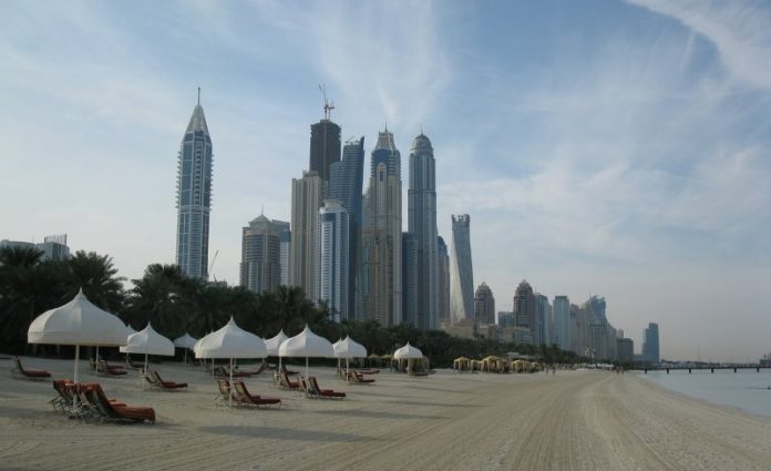 Dubai hyvä hotelli rannalla